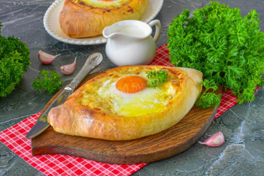 Хачапури по аджарски чкмерули