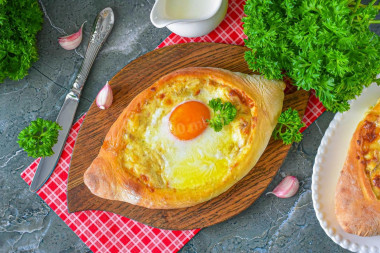 Хачапури по аджарски чкмерули