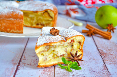 Шарлотка с яблоками на сметане в духовке