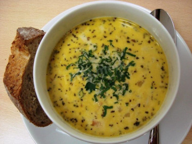 Сливочный суп из куриной грудки с грибами