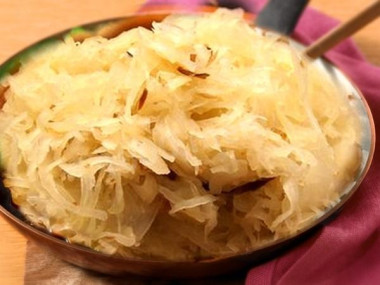 Капуста с маслом и специями в микроволновке