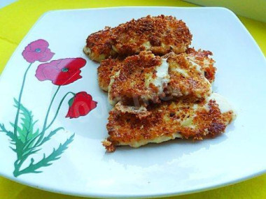 Жареный в сухарях сыр сулугуни отличная закуска