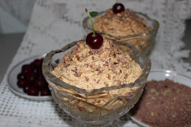 Крем с вишней и вареной сгущенкой