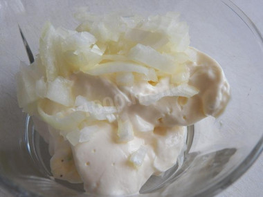 Рецепт - Шпроты под шубой - Шаг 4 -  Белки, картофель и морковь натереть на крупной терке