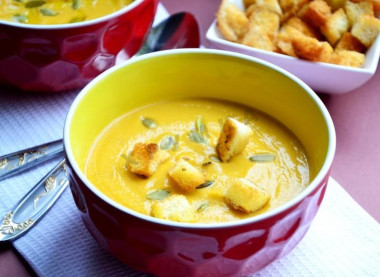 Крем-суп из моркови и красной чечевицы