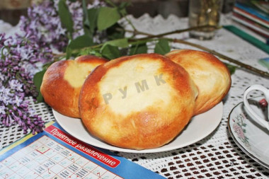 Шаньги со сметаной