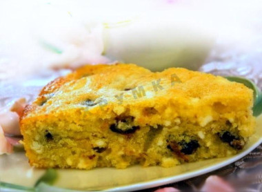 Апельсиновый пирог с творогом и черносливом