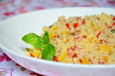 Салат из кускуса и тунца