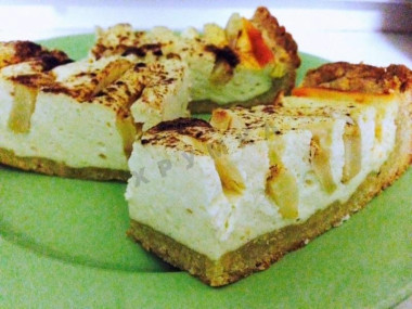 Пирог чизкейк с творожной начинкой и фруктами