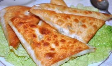 Быстрые пирожки из лаваша с ветчиной и зеленью