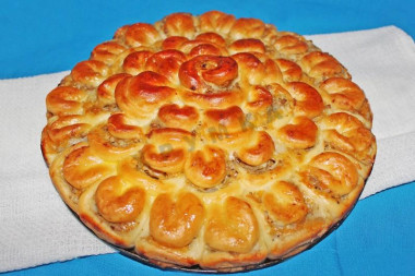 Пирог Хризантема с фаршем и сыром