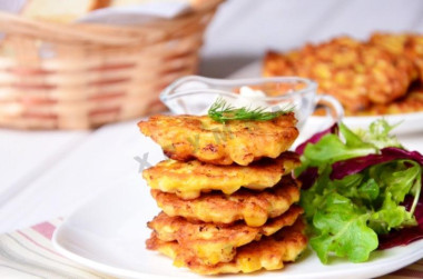 Оладьи из курицы и кукурузы