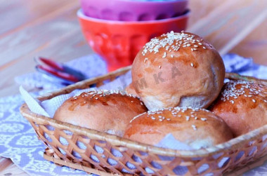 Домашние булочки для гамбургеров на ржаной и пшеничной муке