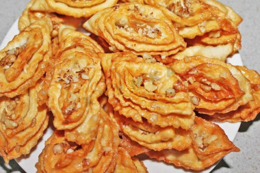 Крымская пахлава пляжная медовая - хворост