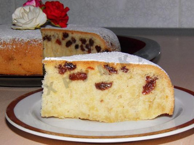 Кекс с изюмом в мультиварке