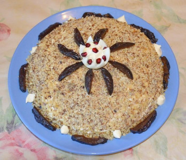 Салат Чёрный Принц с курицей и черносливом