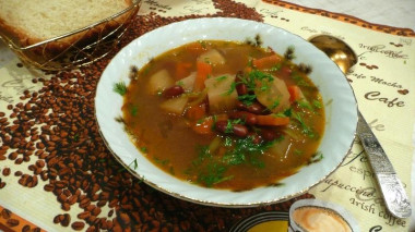Рассольник с фасолью
