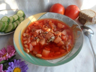 Борщ с килькой в томате и фасолью