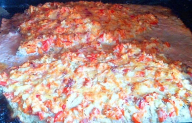 Щука запеченная в духовке со сметаной и овощами
