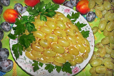 Салат Виноградная гроздь