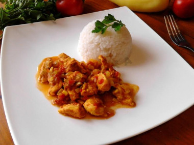 Куриное филе с карри и овощами