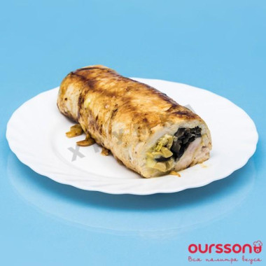Куриный рулет с грибами и маслинами