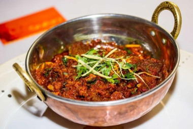 Карахи Гошт (острая баранина)