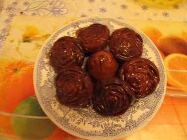 Кексы минские медовые с шоколадной глазурью