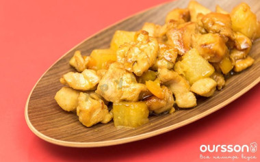 Куриное филе с ананасами и карри
