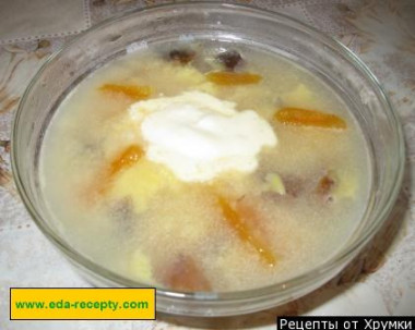Фруктовый сладкий суп из чернослива, кураги и яблок