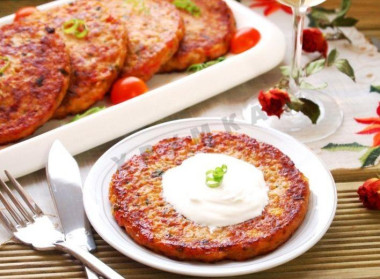 Рыбные оладьи с овощами