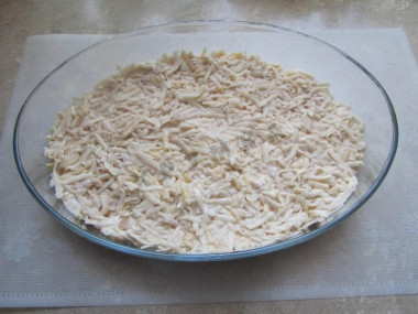 Рецепт - Запеканка из картошки с сыром и чесноком - Шаг 7 -  Выкладываем в форму.