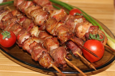 Свиные шашлычки с копчёной грудинкой