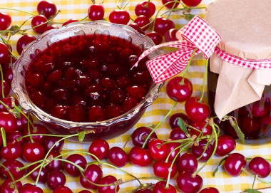Вишневое варенье в мультиварке
