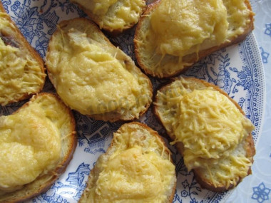 Горячие бутерброды с рыбным филе и сыром