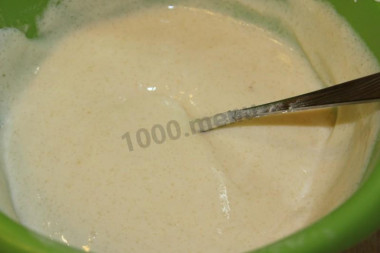 Рецепт - Яблочный Цветаевский пирог - Шаг 8 -  Сметанная заливка готова!