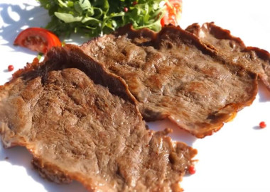 Лангет из говядины жареный на сковороде