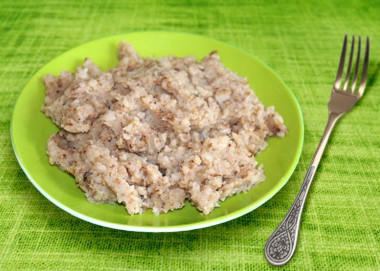 Каша из дроблёной гречки с манкой