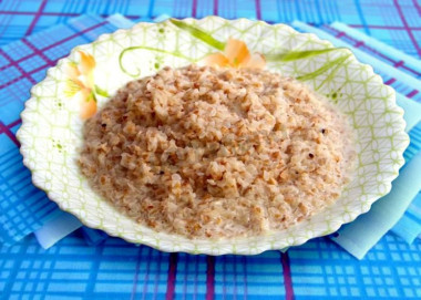 Молочная каша из дробленой гречки