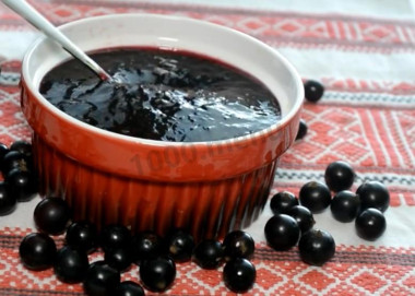 Смородина с сахаром на зиму, пропущенная через мясорубку
