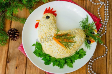 Салат Петух с курицей и твердым сыром