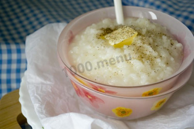 Рисовая каша на воде с топленым маслом