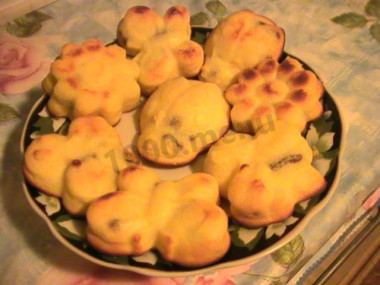 Нежная творожная запеканка с изюмом