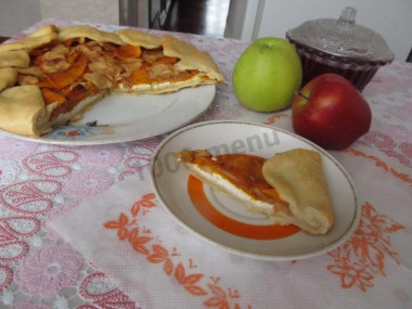 Тыквенная галета с творогом и яблоками