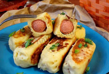 Сосиски в картофельном пюре