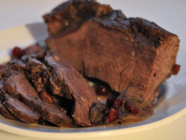 Мясо лося в духовке