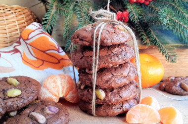 Шоколадное печенье с фисташками