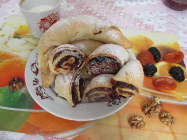 Печенье Куфлики из несладкого теста на сметане