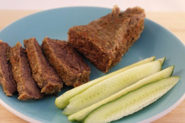 Мясо на пару со специями в мультиварке