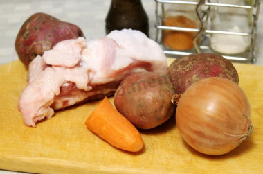 Рецепт - Картошка с салом в духовке - Шаг 1 - Приготовьте сало (лучше с прослойками), картофель, лук, морковь (по желанию, я брала больше для красоты), перец и немного масла.